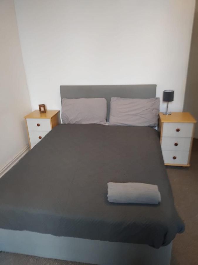 Ensuite Double Room, by Swansea University, Sketty, R2